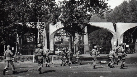 (FOTO) Tehran, febbraio 1979 ... giorni prima della vittoria della Rivoluzione islamica