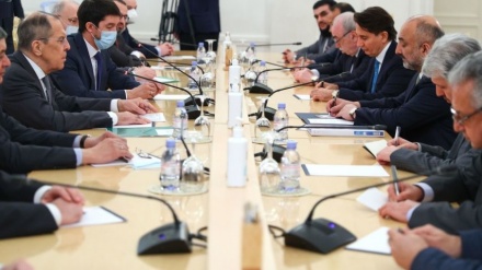 صلح افغانستان؛ محور رایزنی وزیر امور خارجه روسیه و حنیف اتمر