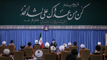 Leader: l'Iran non si ritirerà indietro sul nucleare + FOTO