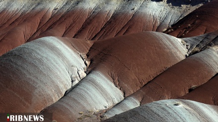(FOTO)  Mahneshan e le sue colline colorate 