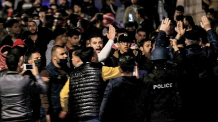 Police clash with anti-lockdown protesters in Jordan