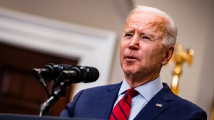 Biden in difesa sulla crisi dei migranti al confine con il Messico