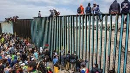 Migranti: Biden pensa a una 'Ellis Island' al confine col Messico