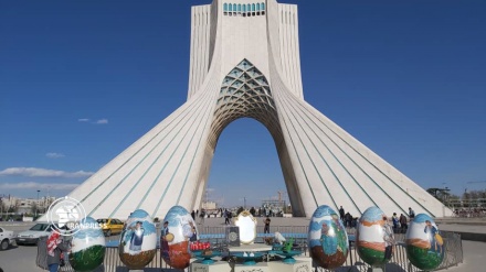 Painted eggs double Tehran's beauties 