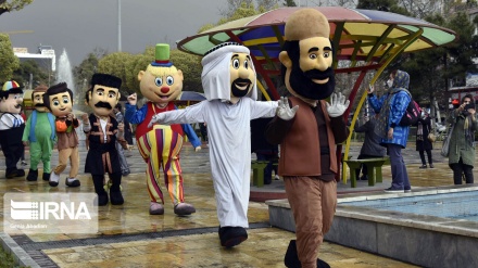 Karvani i festës së Novruzit në Teheran