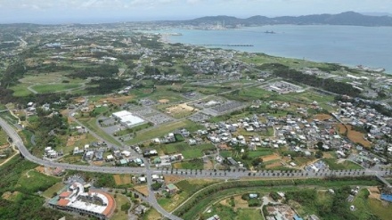 沖縄米軍が住宅地近くで訓練　至近距離に住民が戦々恐々