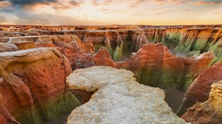 Lugina e Yjeve në ishullin Gheshm
