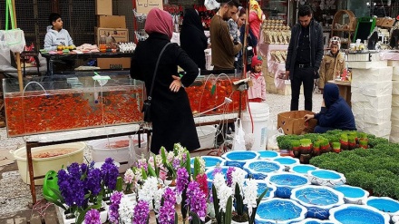 イラン暦の年末に見るテヘランのバザールの様子