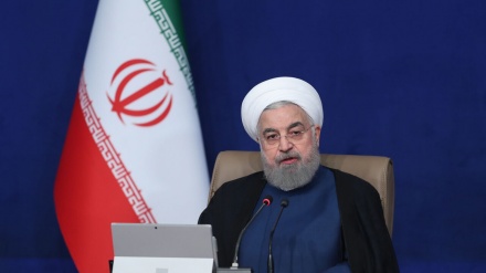 Ruhani: Eýran halkyna garşy sanksiýalaryň dowam etmegi adamkärçiliksiz hereketdir