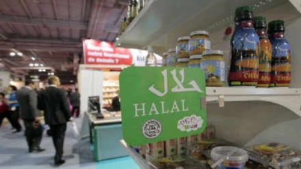 Francia, vietata macellazione pollame halal: musulmani contestano 