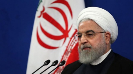 イラン大統領、「敵の最大限の圧力や脅迫は奏功せず」