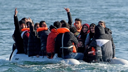 Vështirësohet dhënia e azilit, emigrantëve të paligjshëm në Mbretërinë e Bashkuar