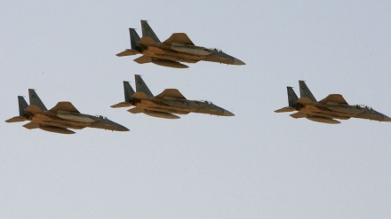 サウジ戦闘機が新たにイエメンを空爆、母子が死傷