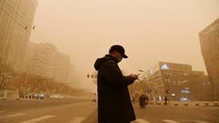 Cina, allarme inquinamento a Pechino: la città diventa gialla + VIDEO