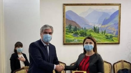Имзои тавофуқномаи ҳамкорӣ байни Тоҷикистон ва Бонки бозсозӣ ва тавсеъаи Аврупо