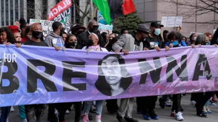 米で、抗議者に対する警察の暴力が継続