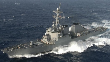 美国军舰穿越台湾海峡