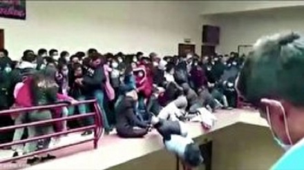 Университетнинг тўртинчи қаватидан Боливия талабаларининг ҳалокатли қулаши (видео)