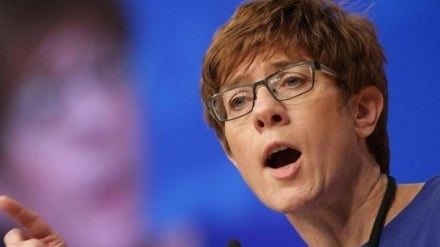 Almanya: Rusya NATO'yu zayıflatma peşinde 