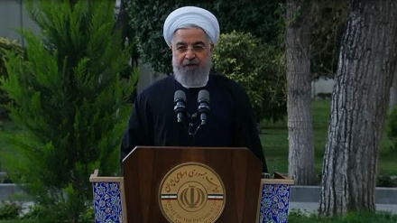 Rouhani Yakin Iran Mampu Mengatasi Covid-19 dan Sanksi