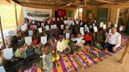 Africa, distribuzione di oltre 700.000 copie del sacro Corano 