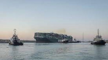 Egitto: Suez, equipaggio Ever Given rischia arresti domiciliari
