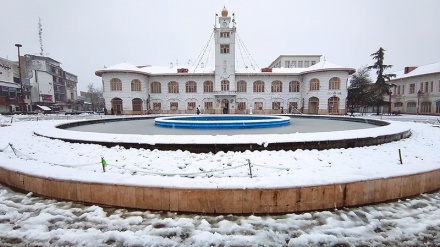 Salju Turun, Kota Rasht Memutih (2)