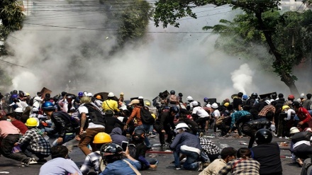 Myanmar: Protests continue, powerful Buddhist group signals break with junta