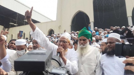ঢাকায় মিছিল: 'মোদিকে কোনোভাবেই বাংলাদেশে আসতে দেওয়া হবে না'