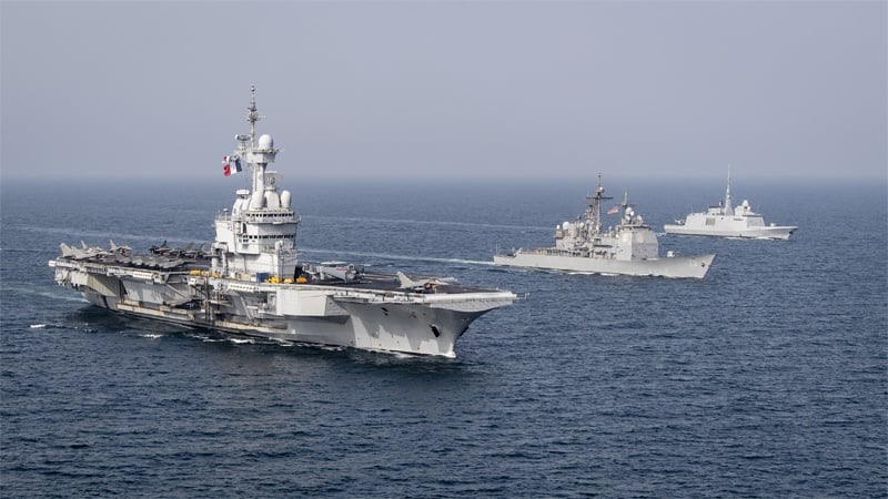 Latihan militer AS dan sekutunya di Laut Oman.
