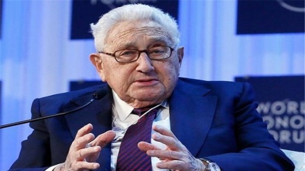  हेनरी किसिन्जर ने अमरीका और उसके यूरोपीय घटकों को चीन से टकराने के ख़तरनाक अंजाम से किया सचेत, मशविरा दिया कि ... 