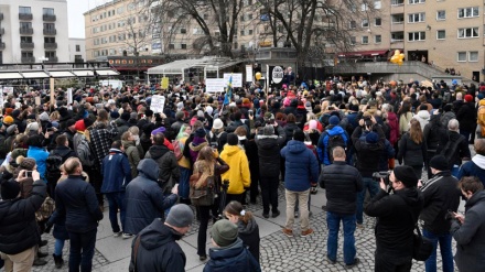 Proteste contro vaccini e Lockdown in Europa + VIDEO 