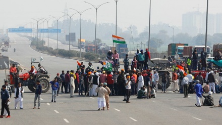 किसान आंदोलन के 100 दिन पूरे होने पर प्रदर्शनकारियों ने दिल्ली को अन्य राज्यों से जोड़ने वाले एक्सप्रेस-वे को किया बंद