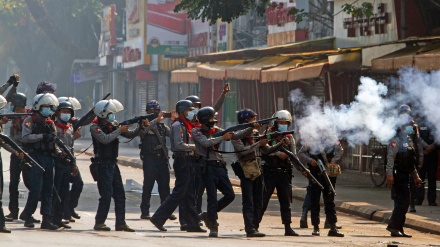 ミャンマーでデモ隊に武力行使、１８人死亡と国連発表