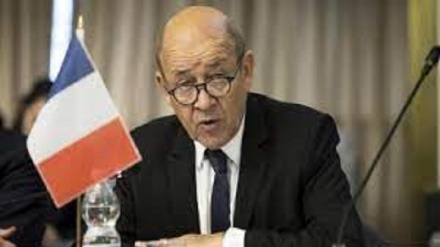 Guerra di vaccini in Europa: Francia accusa Inghilterra di 'ricatto'