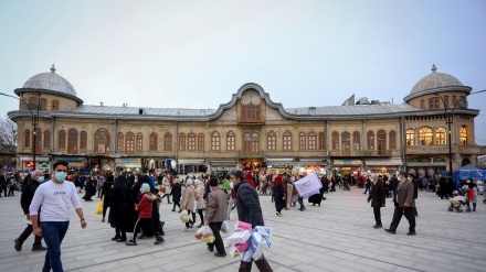 Situasi Pasar Hamedan Menjelang Tahun Baru 
