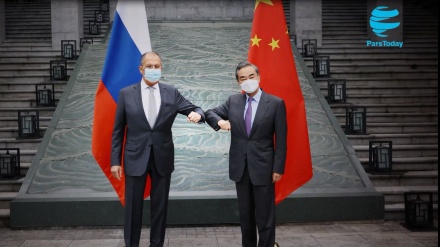 Rusia dan China Perkuat Kerja Sama untuk Melawan Tekanan