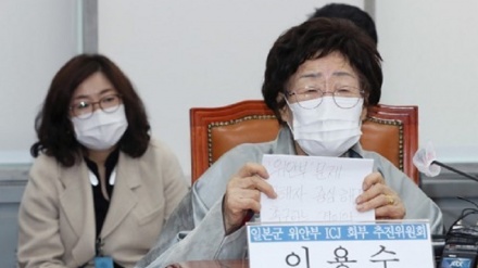 韓国国会を元慰安婦が訪問　与党代表に大統領面会要請