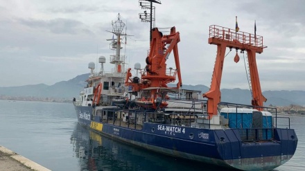 Sea Watch 4 lascia il porto di Palermo dopo 6 mesi di fermo