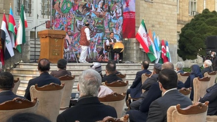 扎里夫与各国大使举行“1400诺鲁兹·友谊诺鲁兹”活动