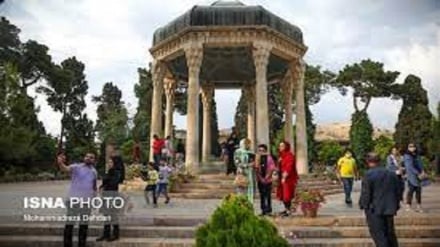 (VIDEO) Iran da vedere: Hafezieh a Shiraz e Garah Kelisa a Maku