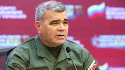 Venezuela sets up military unit on volatile border with Colombia
