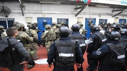 حمله صهیونیست‌ها به اسرای فلسطینی در زندان «عوفر»