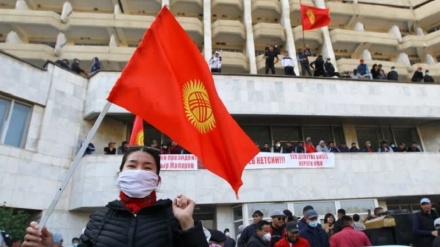 برگزاری همه پرسی قانون اساسی در قرقیزستان