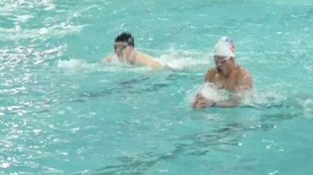 ثبت رکورد جدیدی در شنای آزاد توسط «فهیم انوری» شناگر افغان در روسیه