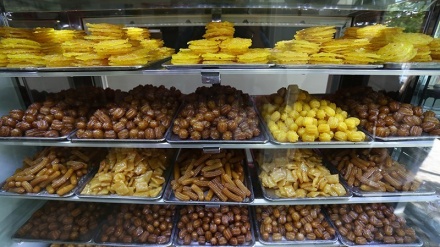 Zoolbia dan Bamiyeh, Dua Menu Takjil di Iran 