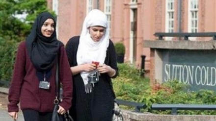 ABD'de Müslüman öğrencinin yüzüne 