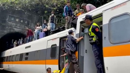 Taiwan, treno deraglia dentro tunnel: almeno 36 morti