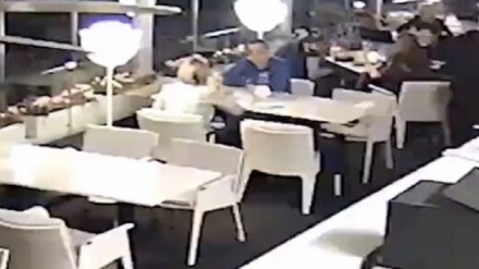 Rusya'da Ukrayna'lı diplomatın gözaltına alındığı anlar!