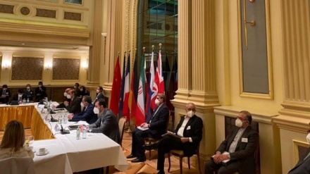 ウィーン核合意合同委員会会合　イラン代表「制裁と核の２つの作業部会を結成」